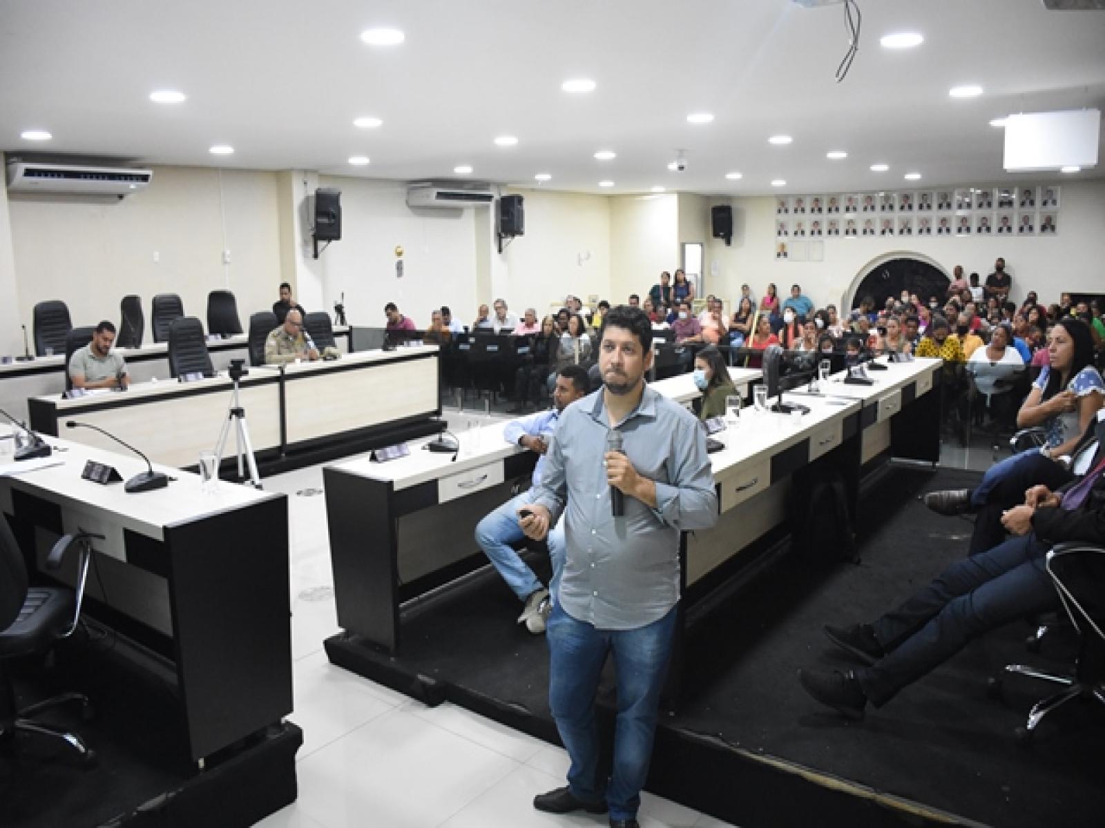 Câmara de Vereadores promoveu Audiência Pública para discutir sistema de transporte coletivo