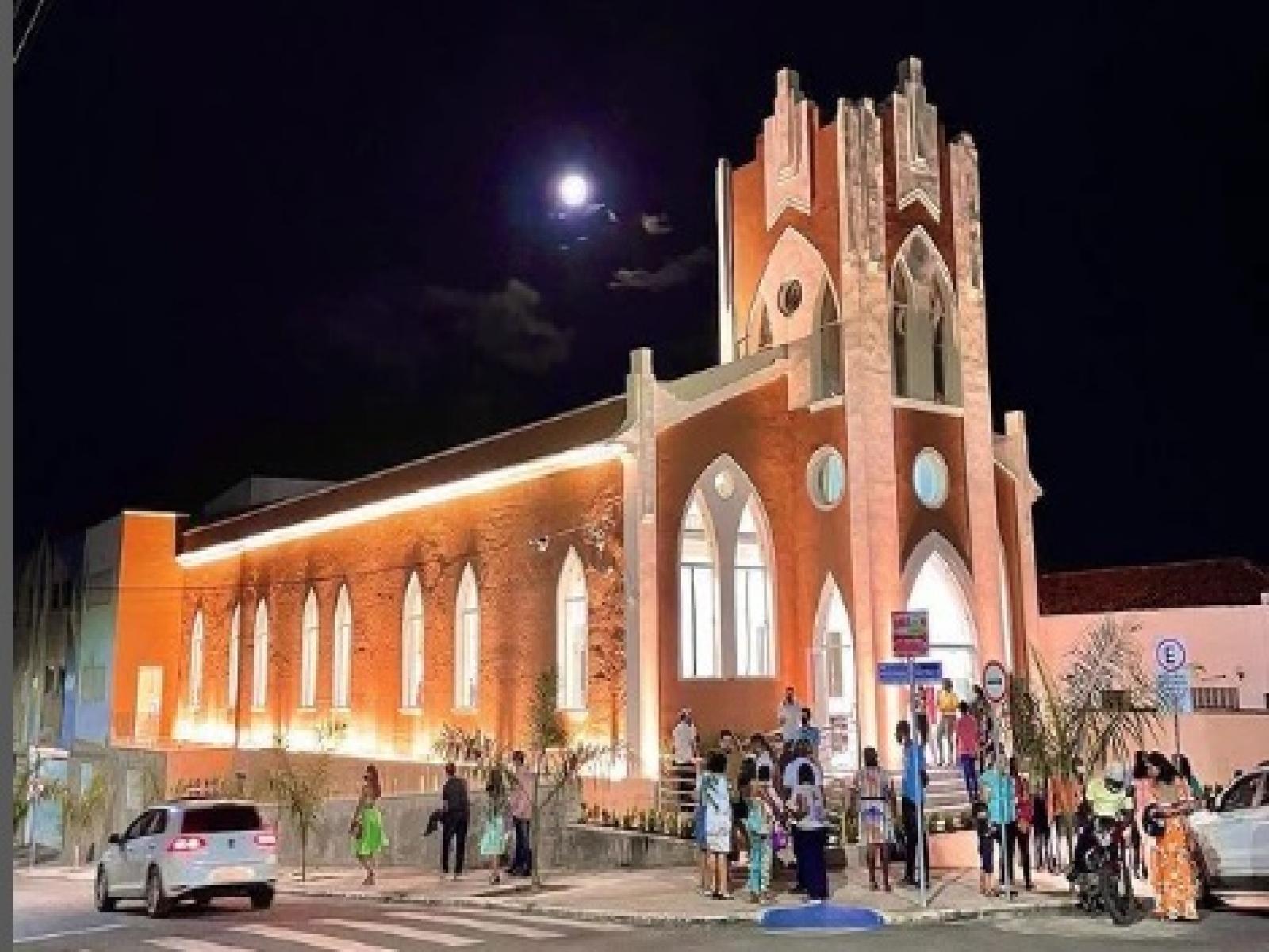 Por iniciativa do vereador Soldado Gilvan, Câmara homenageia a 1ª Igreja Batista de Jequié pelos seus 121 anos