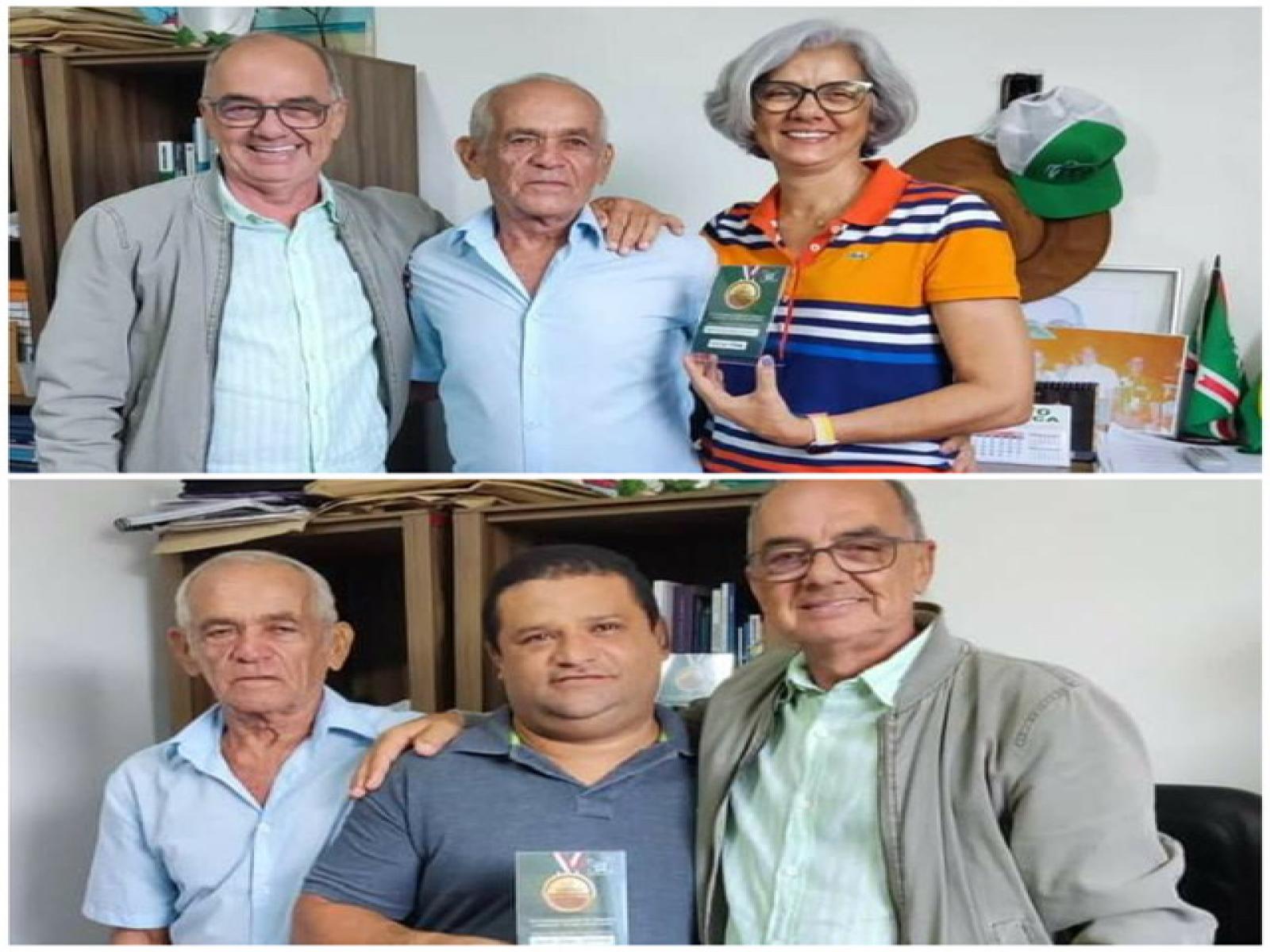 Prefeitura de Itagi homenageia funcionários da Secretaria de Administração e secretários pelos bons serviços prestados.