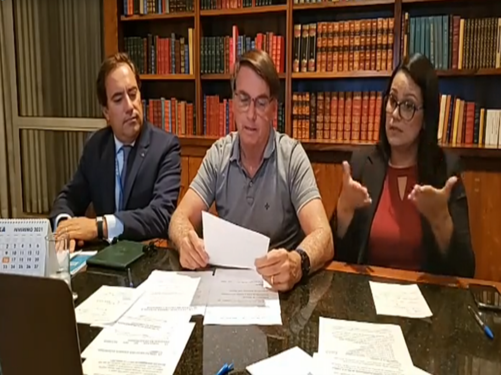 Auxílio emergencial deve ser pago por 4 meses com parcelas de R$ 250, diz Bolsonaro