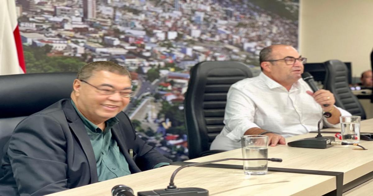 Palestra sobre Direito Eleitoral promovido pelo deputado Hassan lotou plenário da Câmara de Jequié
