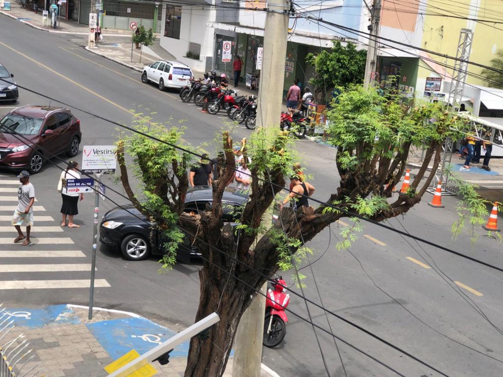 Mais um acidente no cruzamento na Avenida Rio Branco com a Rua 2 de Julho