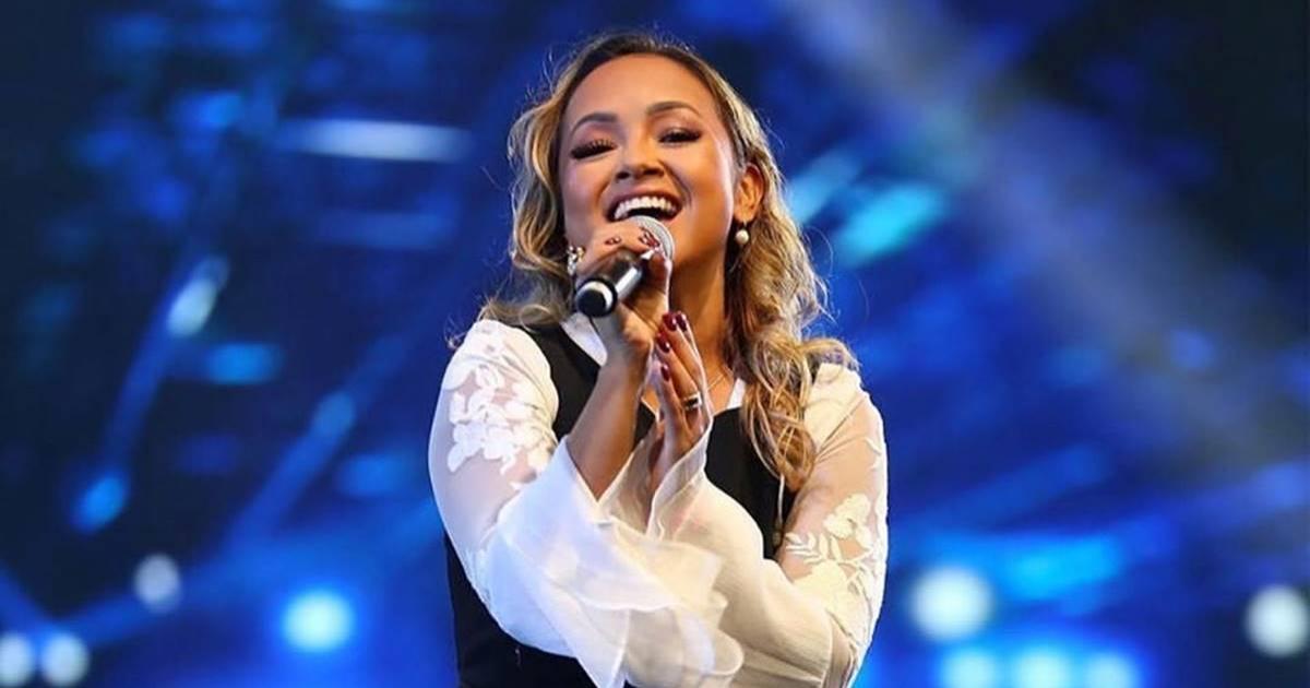 Cantora Bruna Karla substitui Damares em show no Dia do Evangélico em Jitaúna