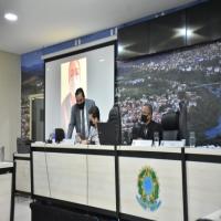PREFEITO NÃO COMPARECE A AUDIÊNCIA DE INSTRUÇÃO E COMISSÃO CONCEDE QUINTA OPORTUNIDADE PARA SUA DEFESA