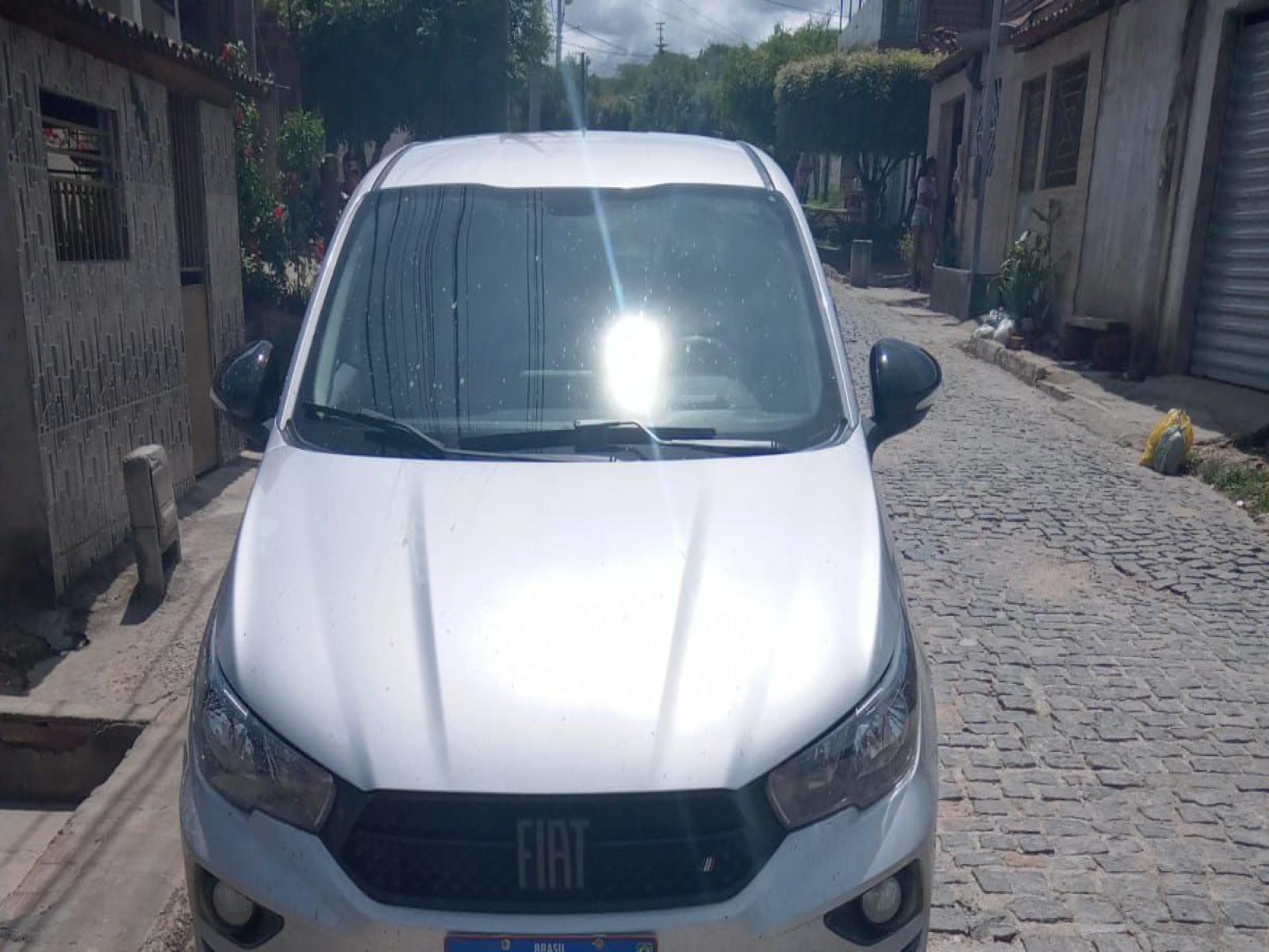 Polícia Militar recupera carro roubado em Ipiaú e prende assaltante