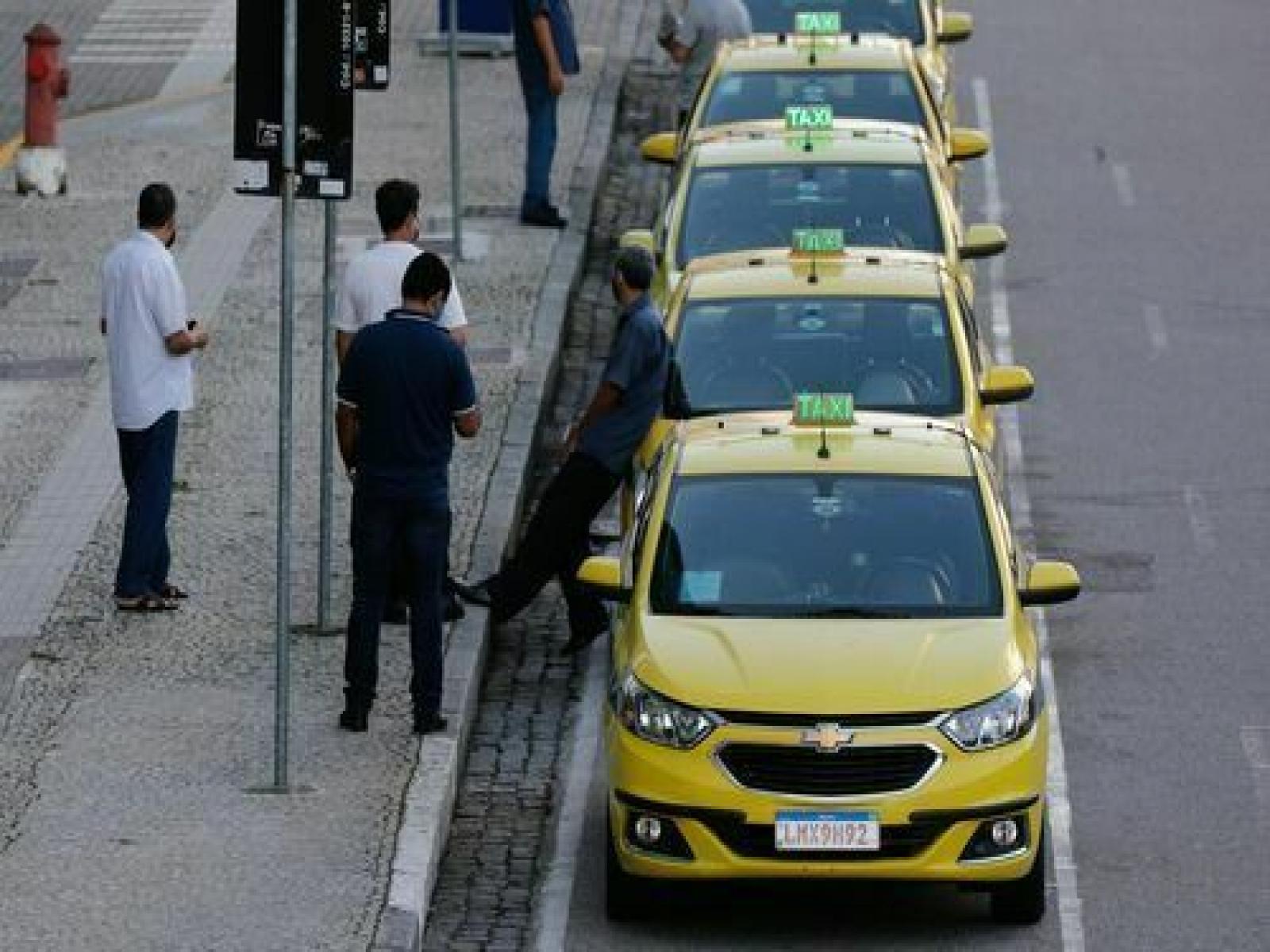 CAIXA paga sexta parcela dos benefícios Caminhoneiro e Taxista neste sábado