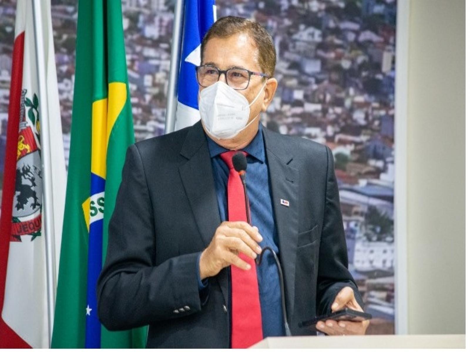 Joaquim Caíres reivindica pavimentação da Rua Bolivar Reis e reforma de quadra no KM 3