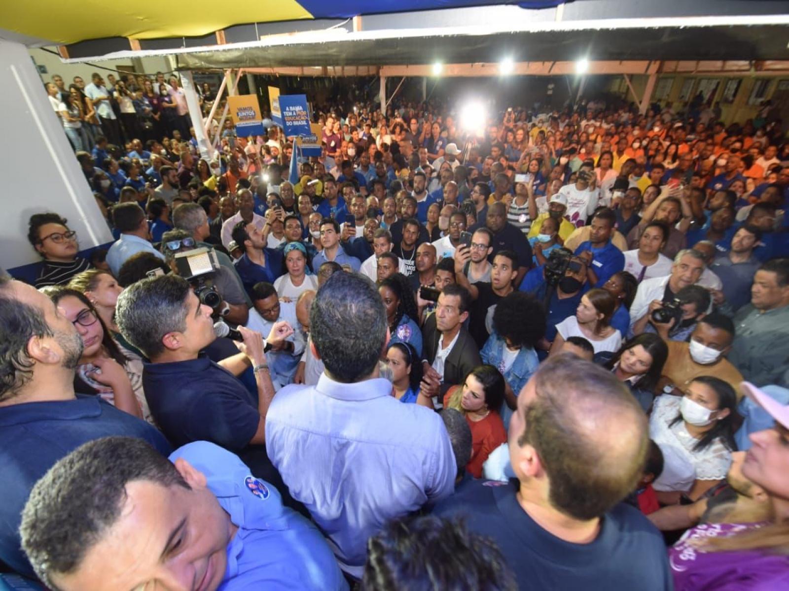 ACM Neto já soma o apoio de cerca de 200 prefeitos na disputa para governador