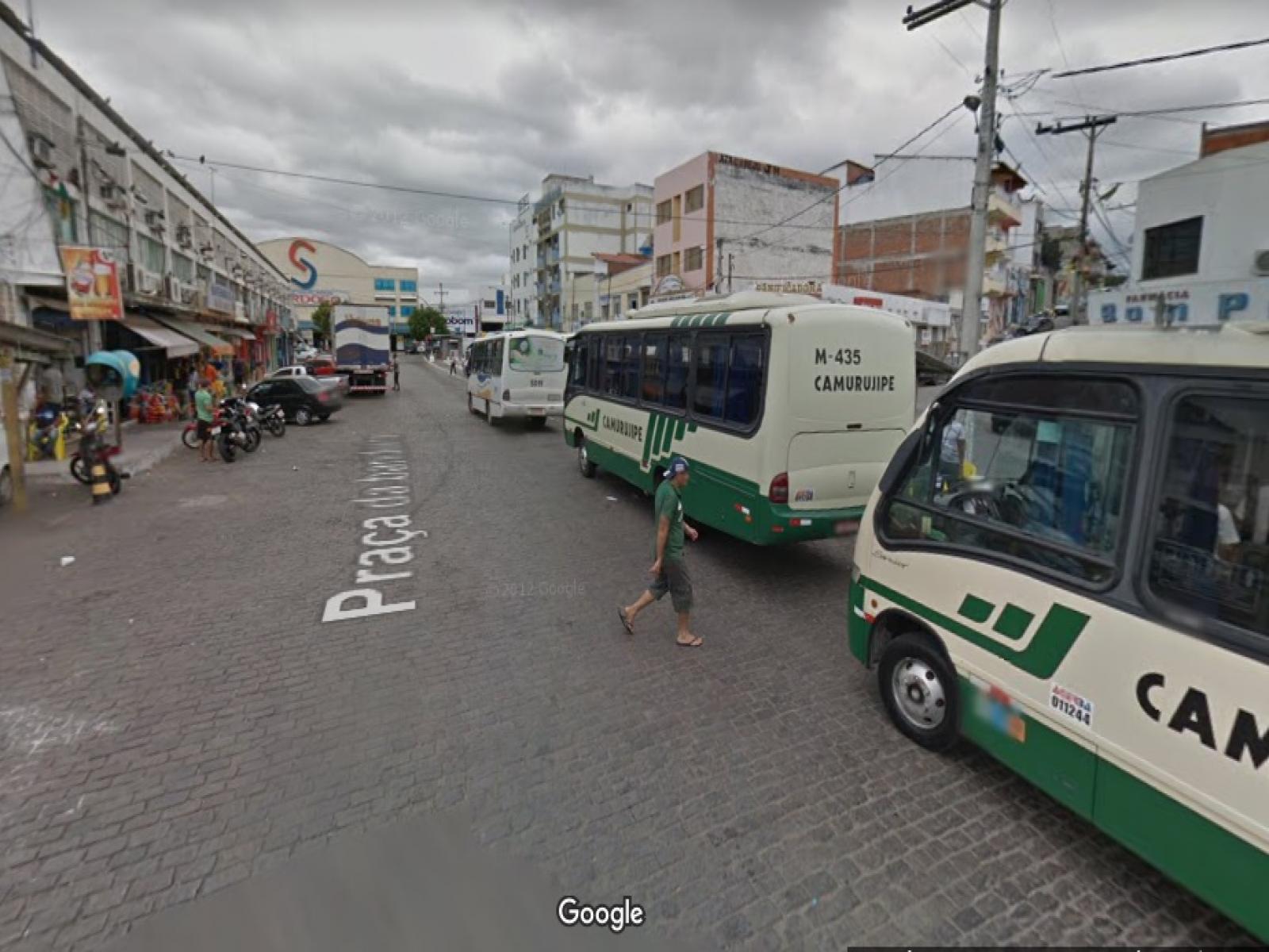 9 pessoas foram assaltadas em um bingo na Praça da Bandeira