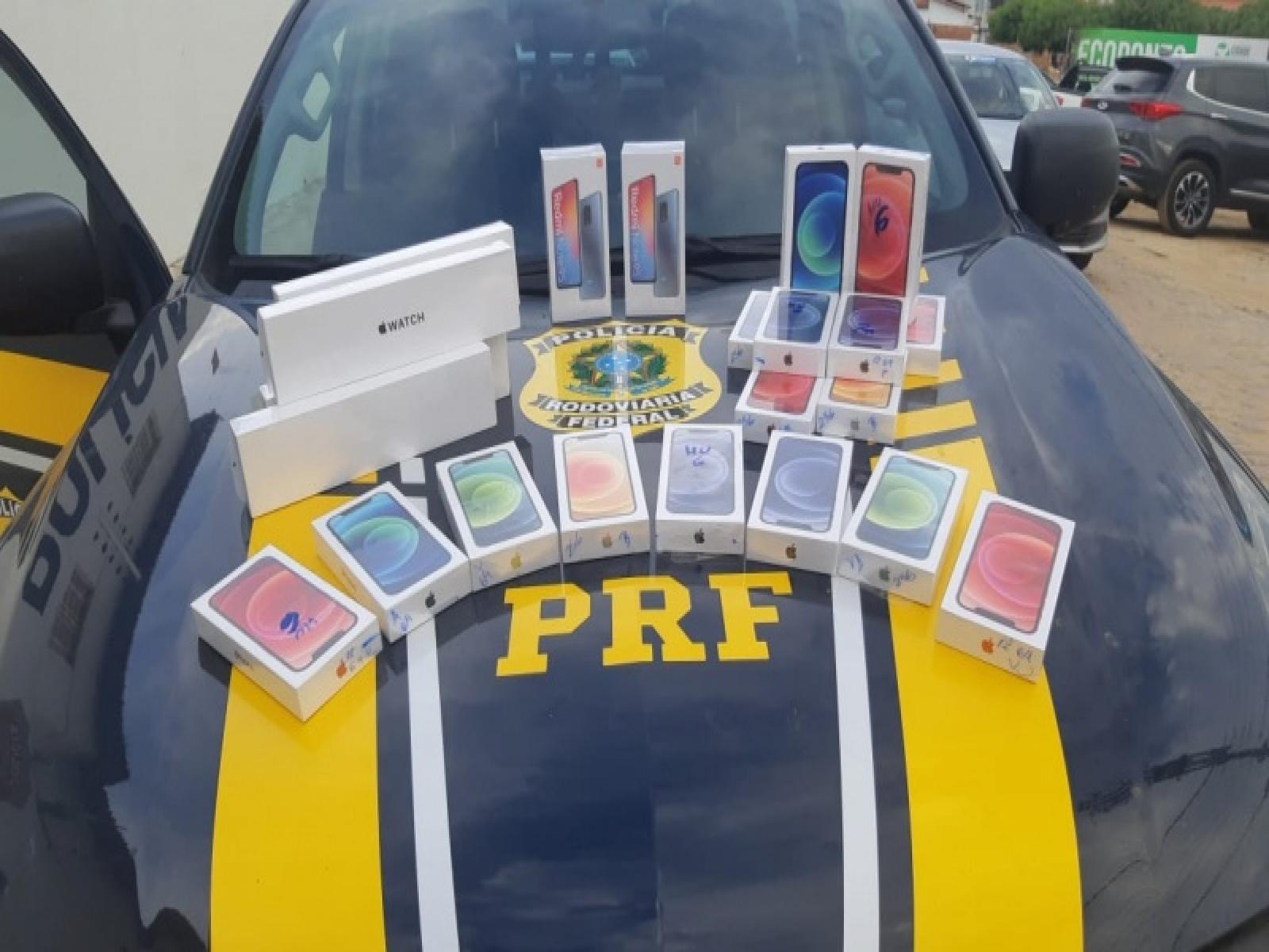 Conduzindo uma BMW, homem é flagrado pela PRF na Bahia com 19 celulares sem nota-fiscal