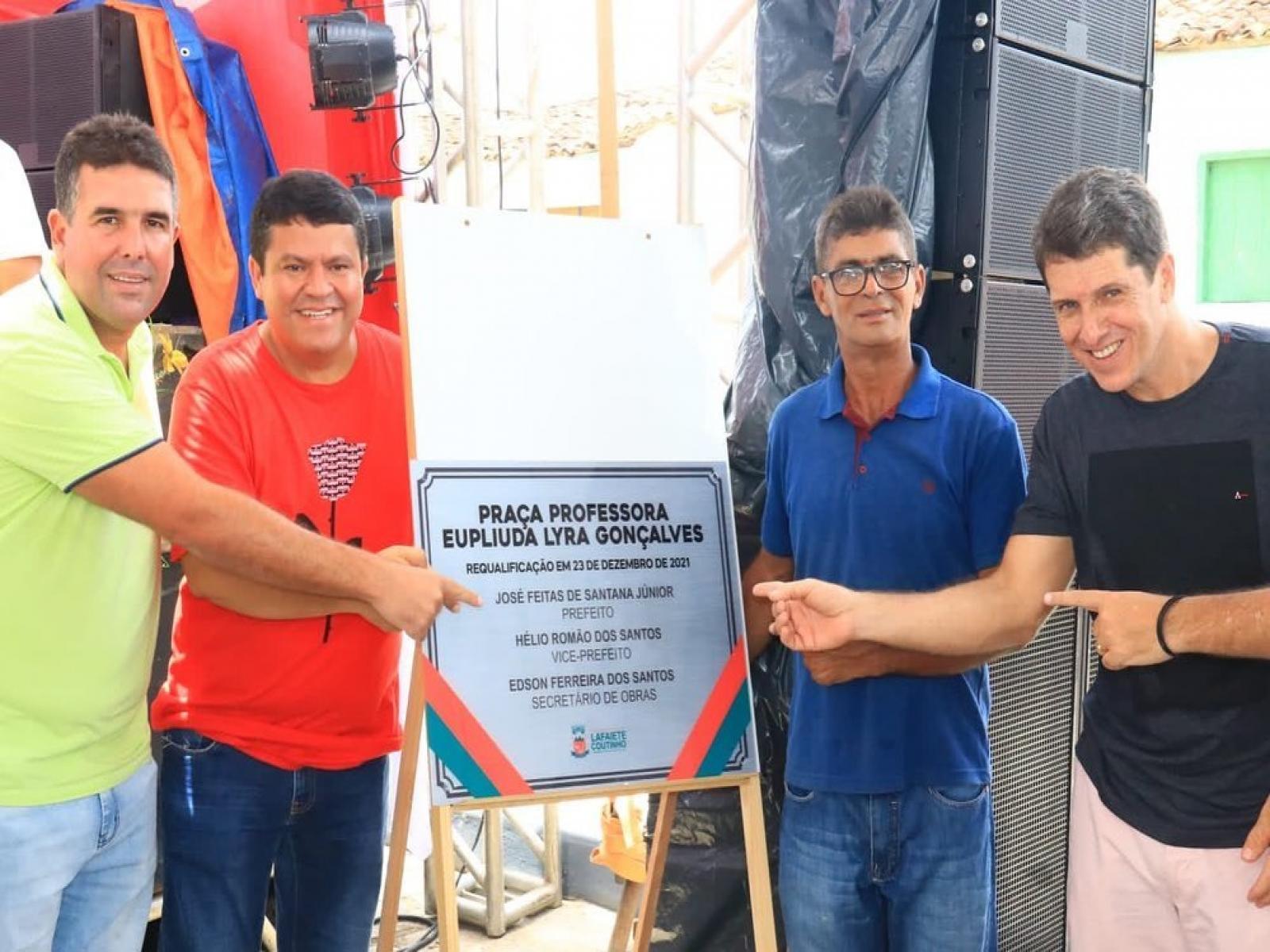 Em clima de pré-campanha, Patrick Lopes participa dos 60 anos de Lafaiete Coutinho