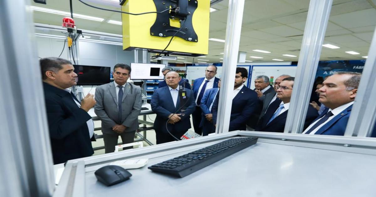 Sandro Régis visita SENAI CIMATEC e exalta excelência da atividade científica na Bahia