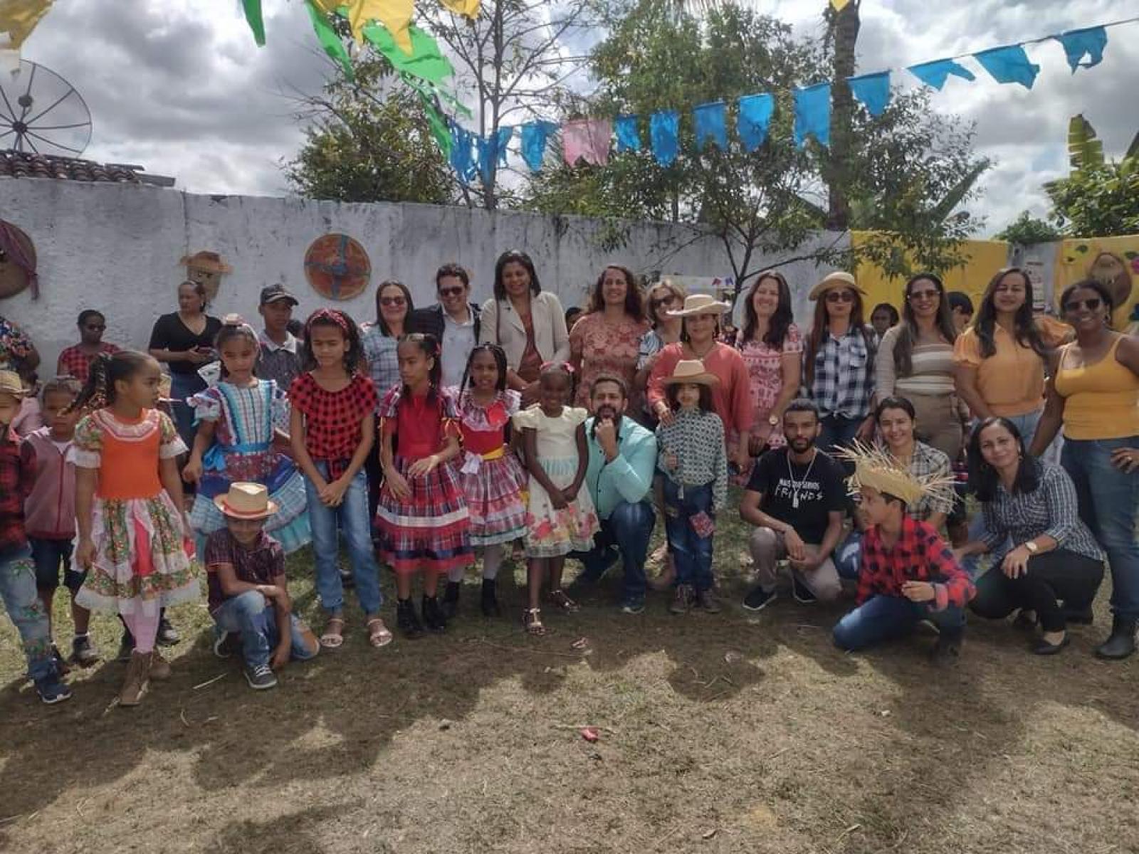 Itagi: Dia de festa no encerramento das atividades escolares para o recesso junino.
