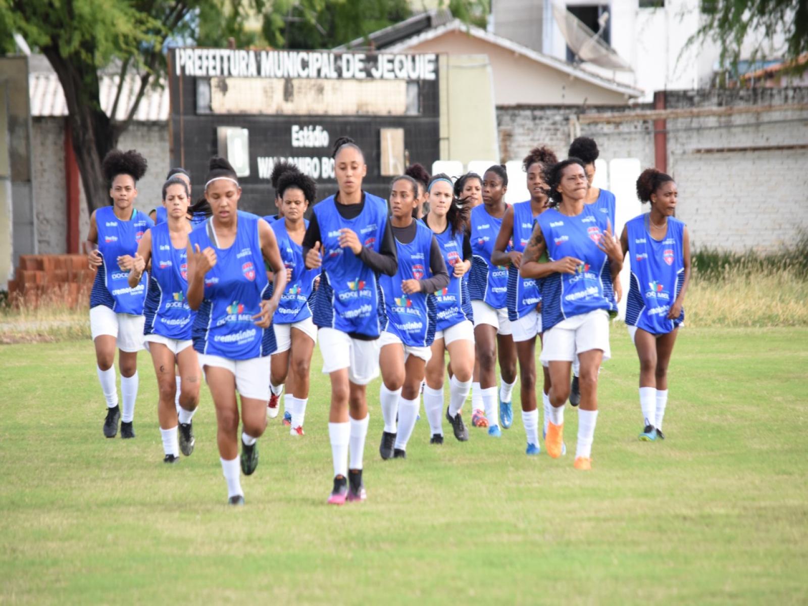 Docew Mel/Jequié viajou nesta sexta feira, para estreia domingo, as 15h Campeonato Brasileiro