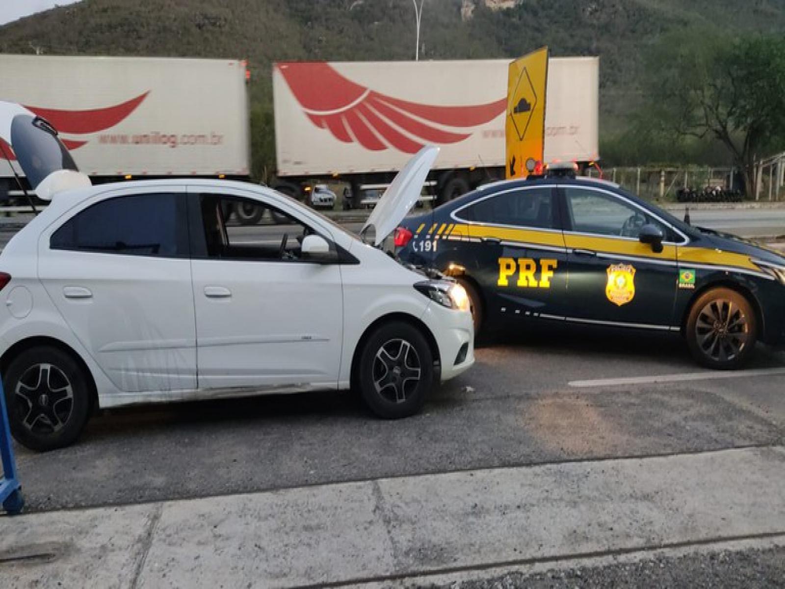 Homem compra carro roubado e é detido em Jequié