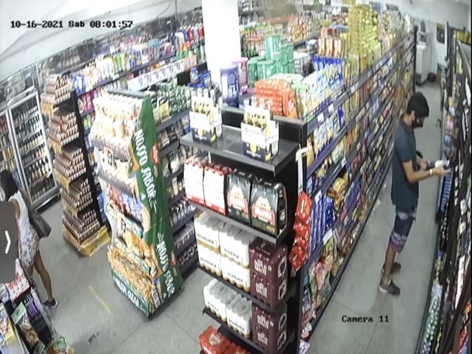 Ladrão cachaceiro é flagrado furtando garrafa de uísque em um supermercado de Jequié