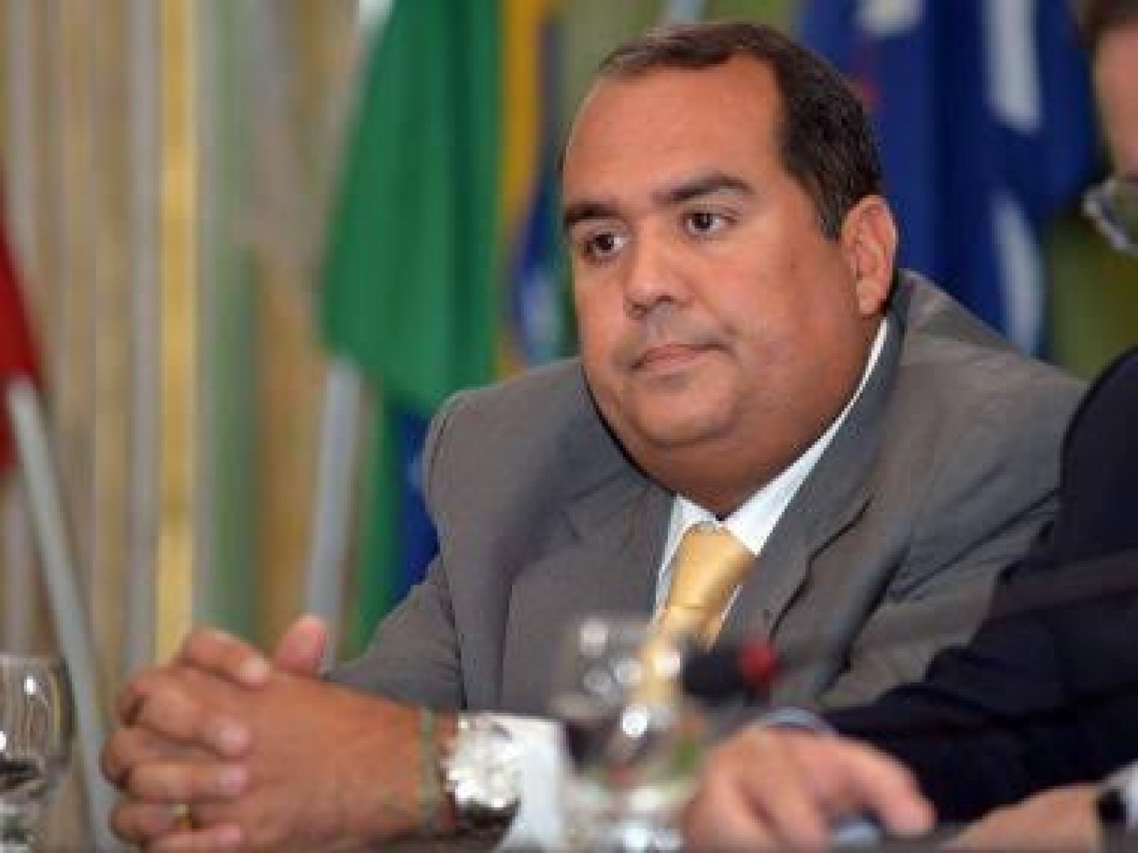 Bahia vive pandemia da Covid-19 e da violência, diz Sandro Régis