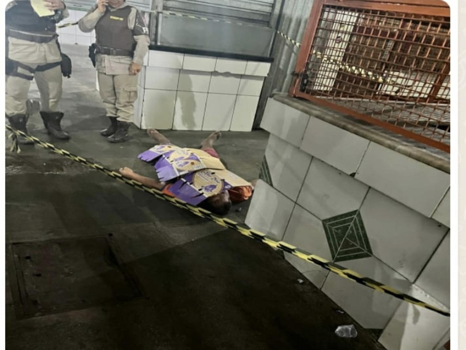 Homem encontrado morto no Mercadão Vicente Grilo
