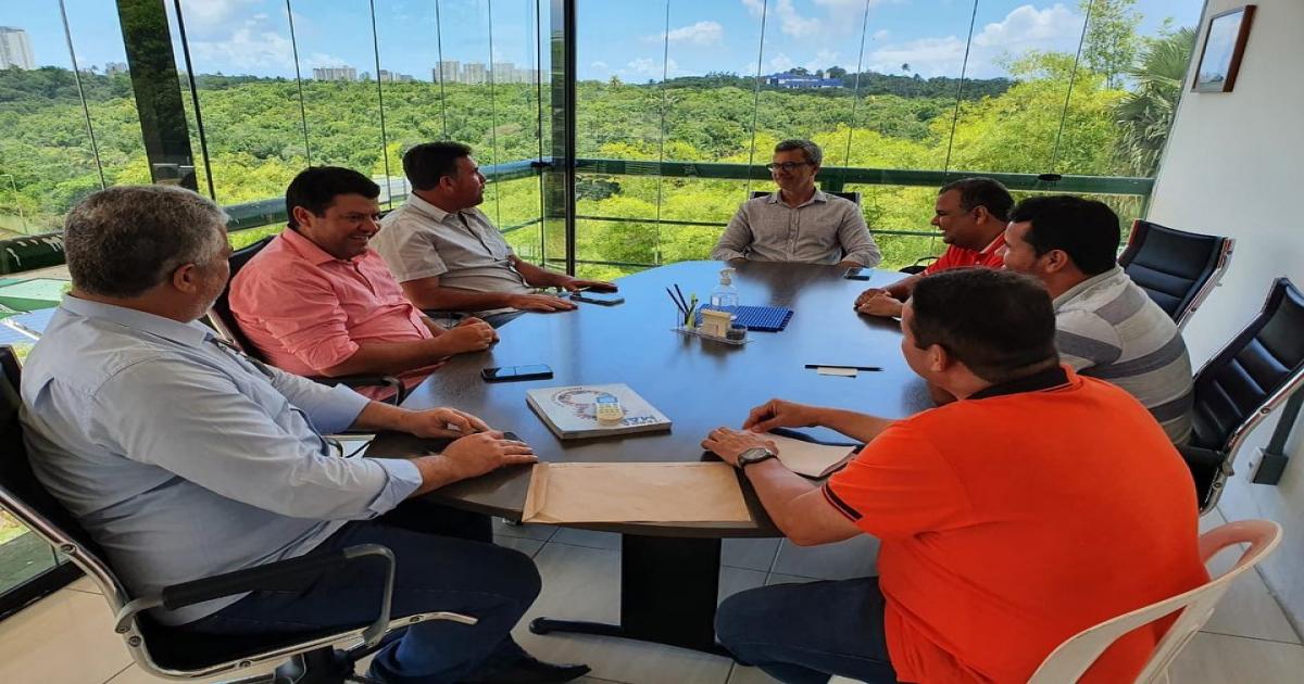 Lafaiete Coutinho: Prefeito busca recursos para conserto da barragem e conclusão da Areninha