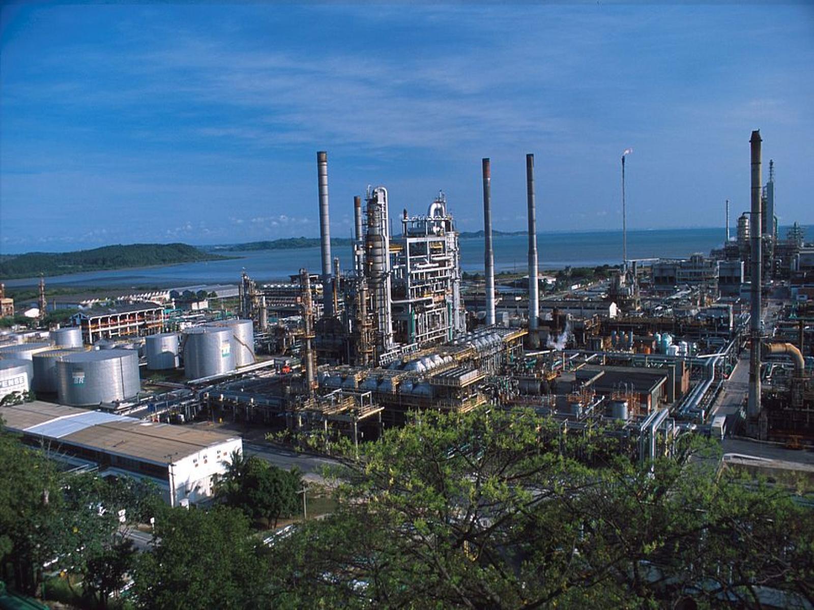 Petrobras informa sobre venda das refinarias na Bahia
