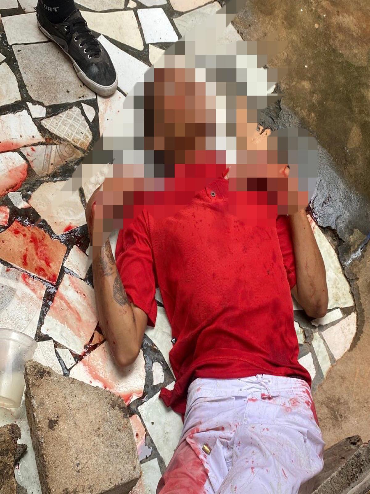 Jovem de 20 anos executado a tiros no bairro Jequiezinho