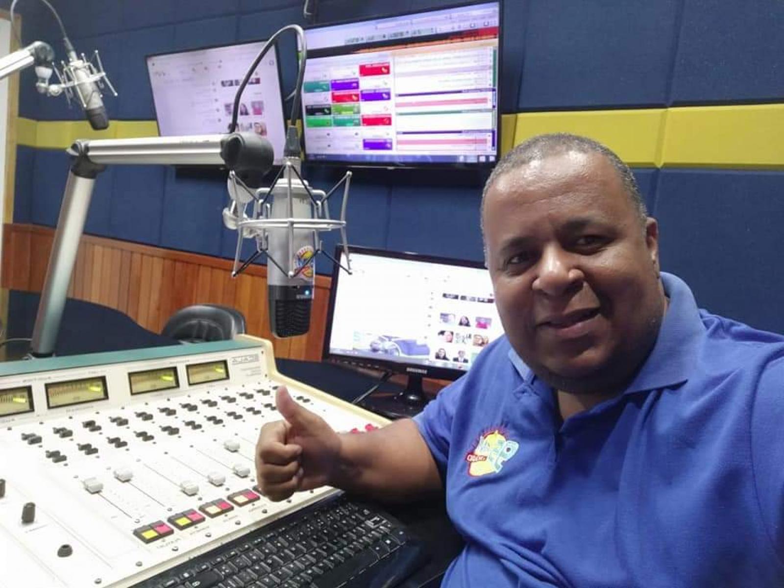 Itagi: Radialista Elton Bispo faz pedido de emenda para atender a saúde do município, ao deputado Federal Antônio Brito.
