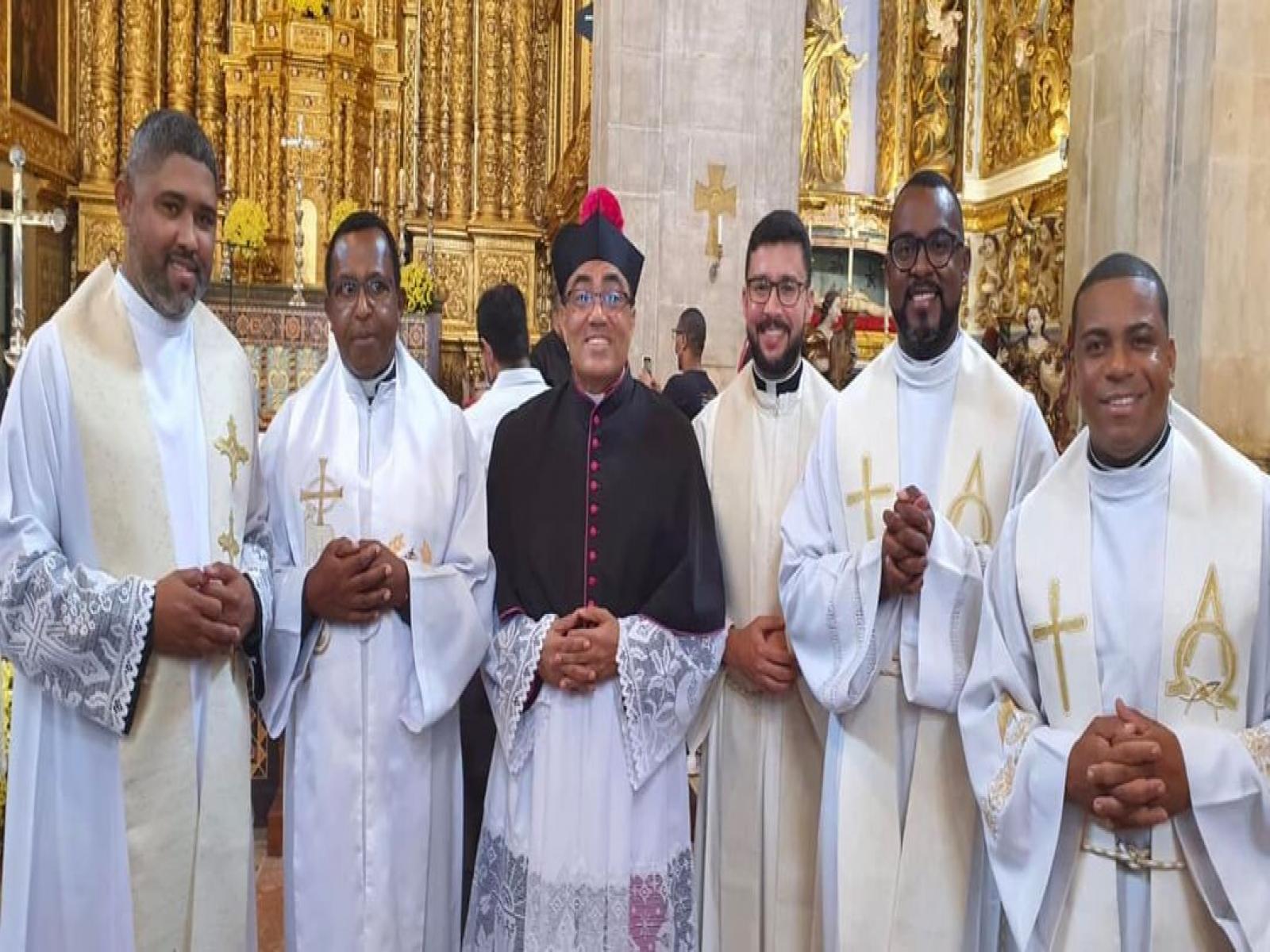Posse dos sete novos cônegos da Diocese de Jequié