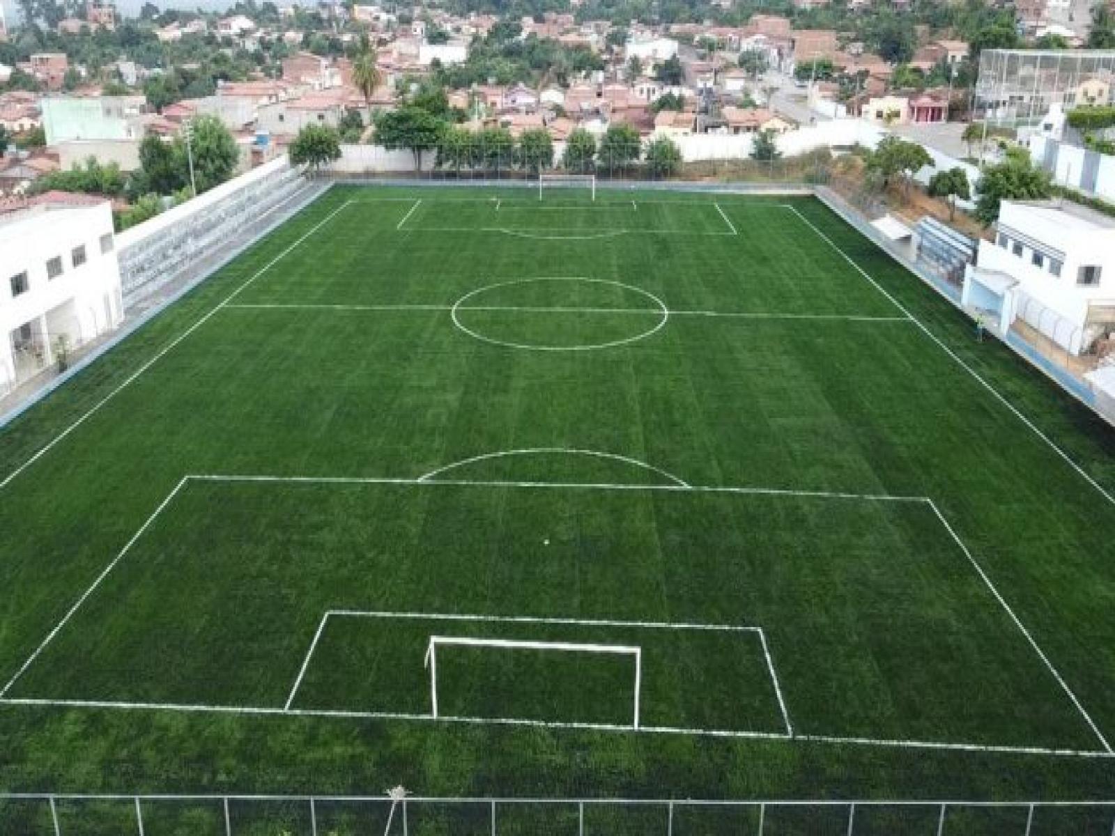 Por meio de convênios com o Estado, equipamentos esportivos serão construídos em 16 municípios baianos