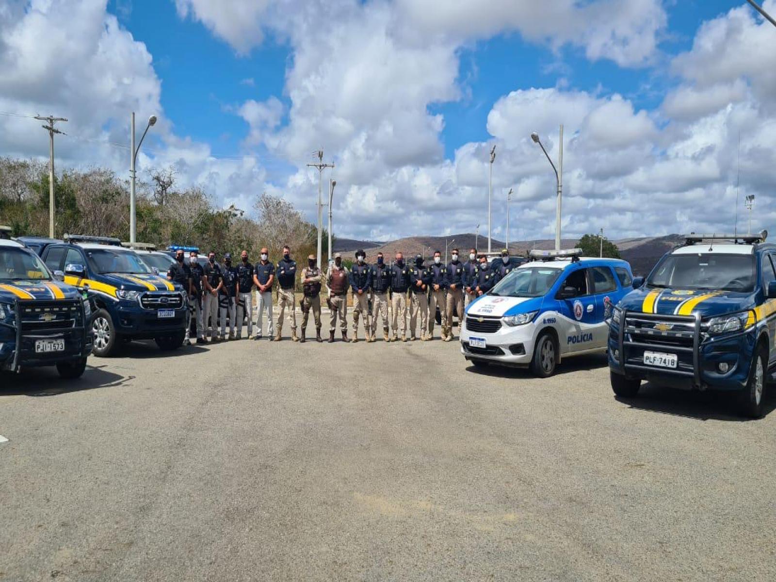 Operação conjunta das polícias apreende 5 veículos na região de Brejões e Nova Itarana