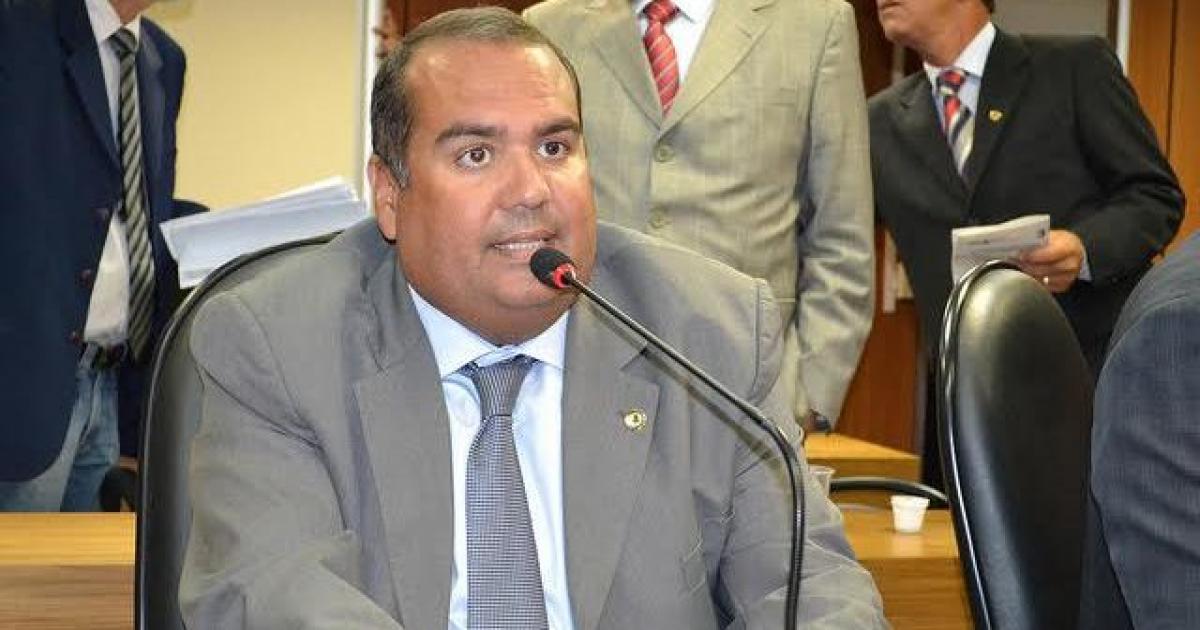 Sandro Régis presta solidariedade a vítimas das chuvas e cobra atuação mais eficiente do governo do Estado