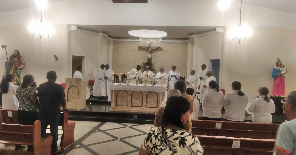 Bispo da Diocese de Jequié celebrou missa em homenagem a família de ciganos assassinados