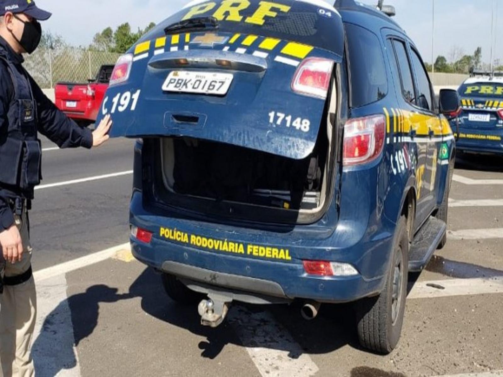 Embriagado, idoso tenta fugir da fiscalização e quase atropela PRF, mas acaba preso na BR 116