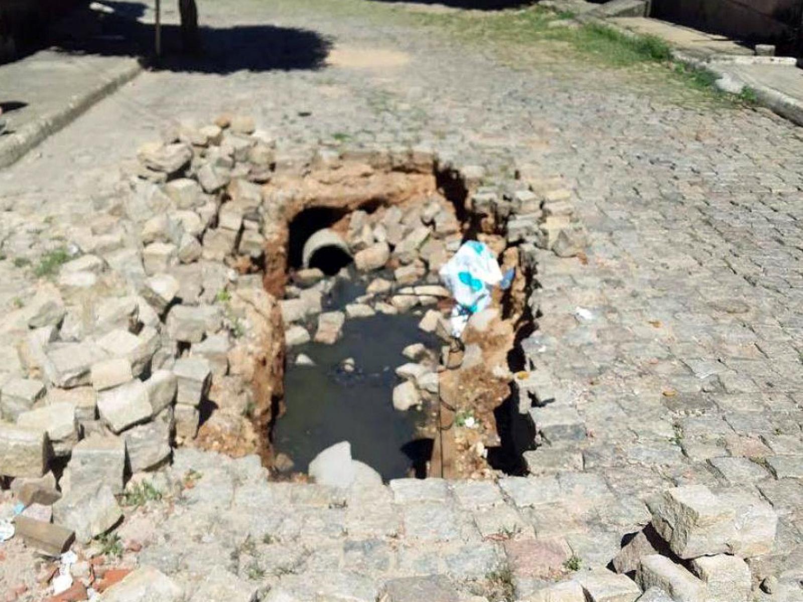 Município de Brumado é acionado para reparar buracos nas ruas da cidade