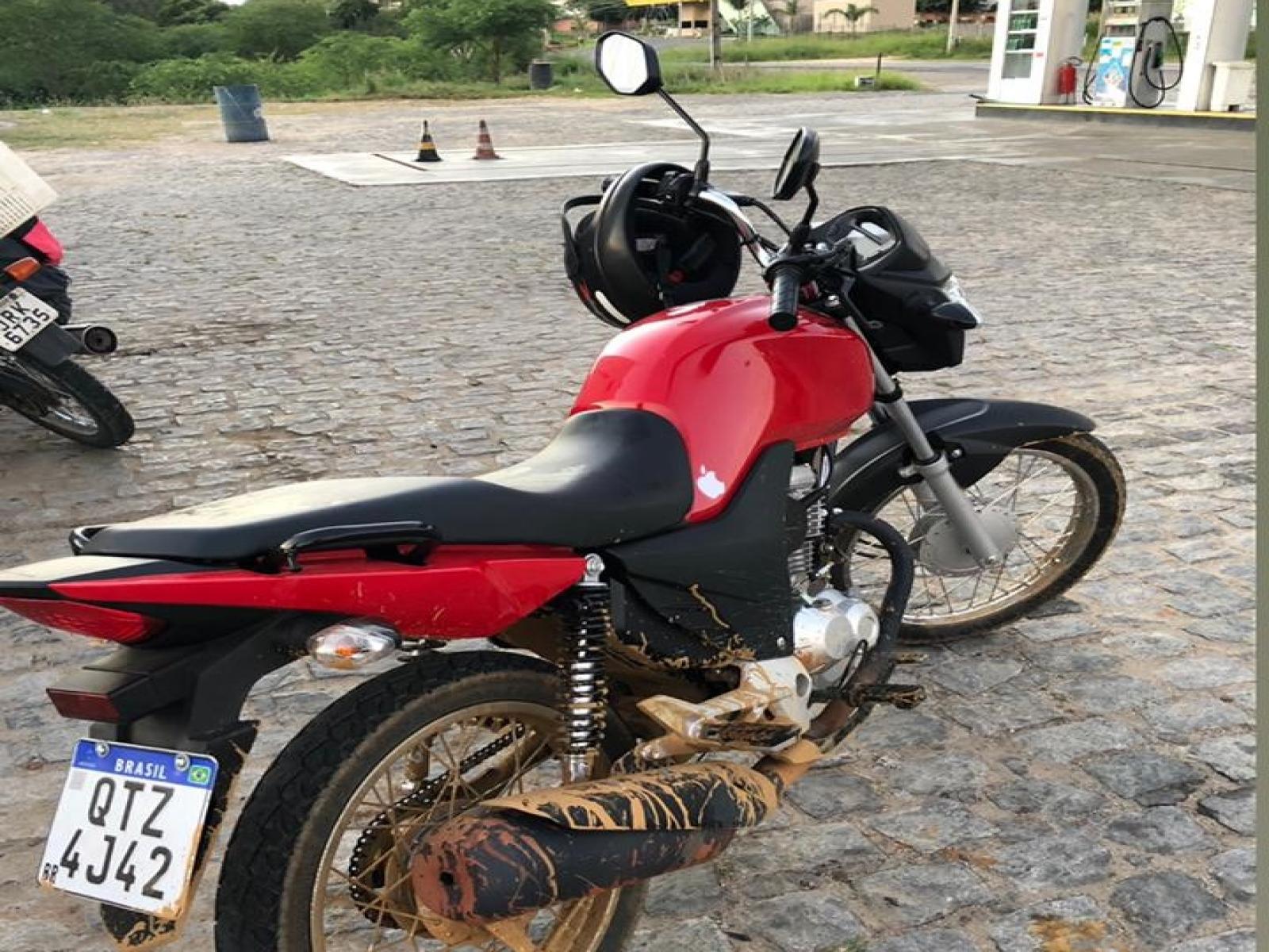 Moto tomada de assalto no bairro Joaquim Romão