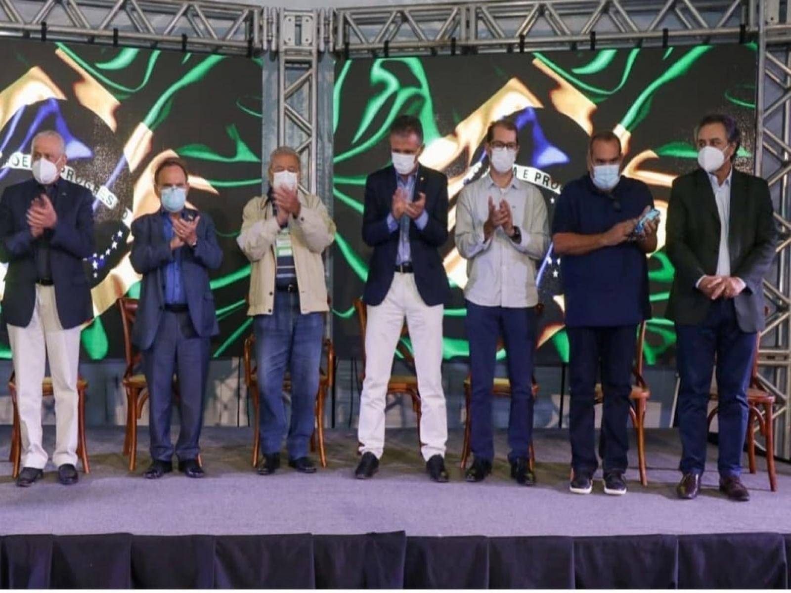 Deu Match! Presente na inauguração do E-Agro o Deputado Estadual Sandro Régis estreita laços!
