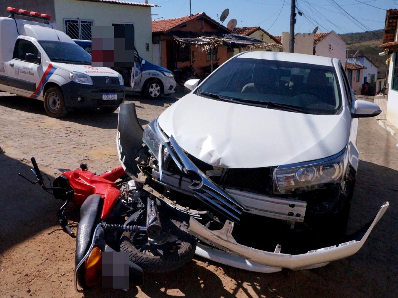 Colisão entre moto e carro é registrado em Brejões