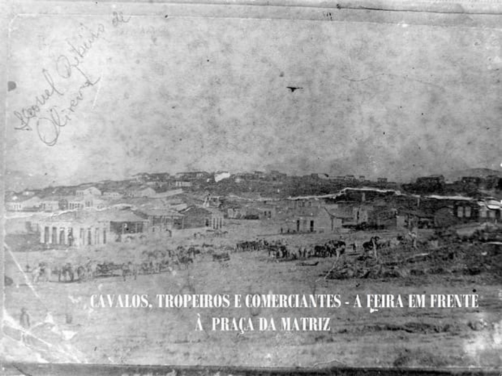 UMA FEIRA QUE NÃO RETORNA MAIS, A FEIRA DA PRAÇA DA MATRIZ -  NO DIA 25 DE OUTUBRO, JEQUIÉ, 123 ANOS