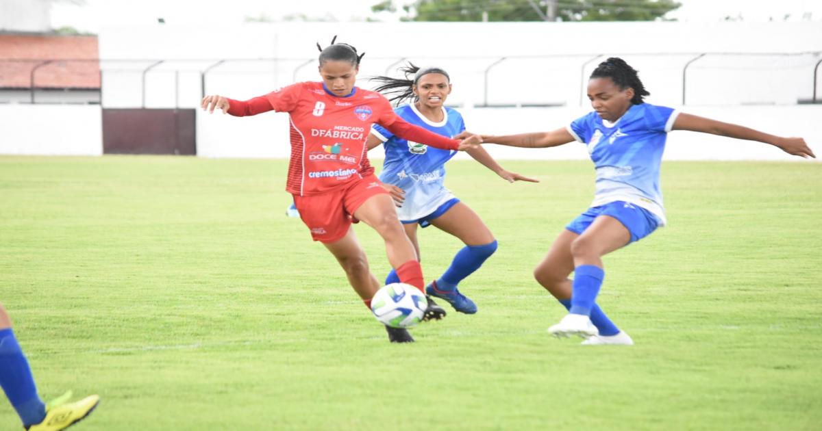 Em partida equilibrada, Doce Mel/Jequié vence o Astro por 2 x 1 e decisão fica para o Waldomirão