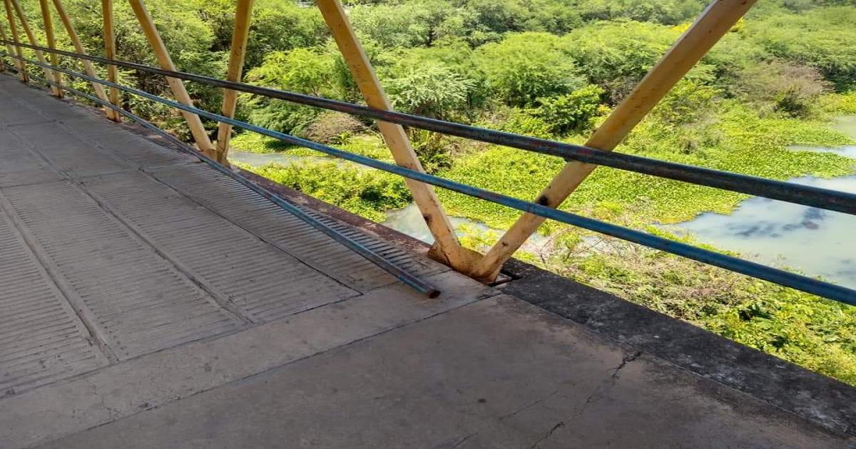 Jequié: Idoso é alvejado com tiro na cabeça quando atravessava passarela sobre o Rio das Contas