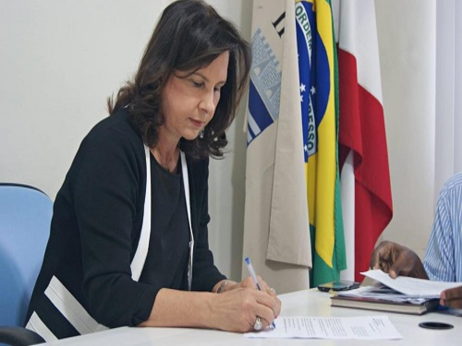 JUSTIÇA FEDERAL DETERMINA BLOQUEIO DOS BENS DA PREFEITA DE IPIAÚ POR SUSPEITA DE FRAUDE