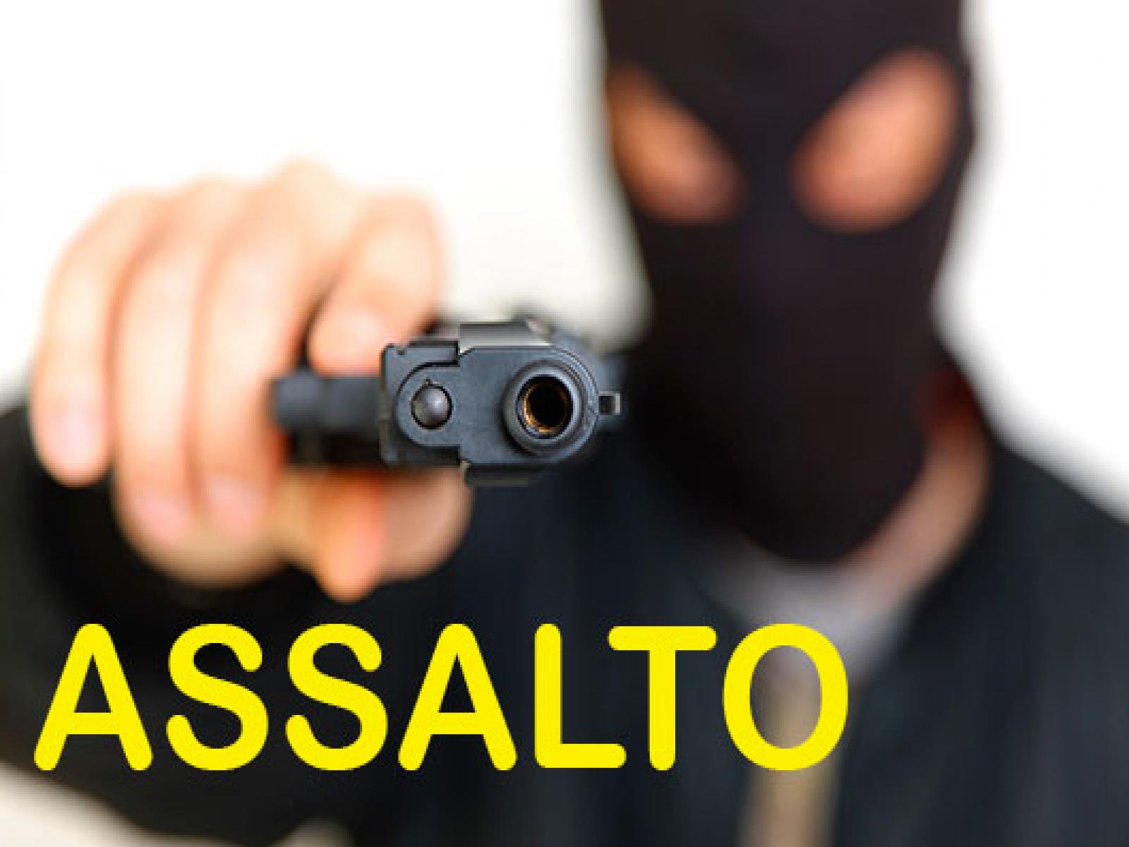 Bandidos metem assalta em loja no São Judas Tadeu