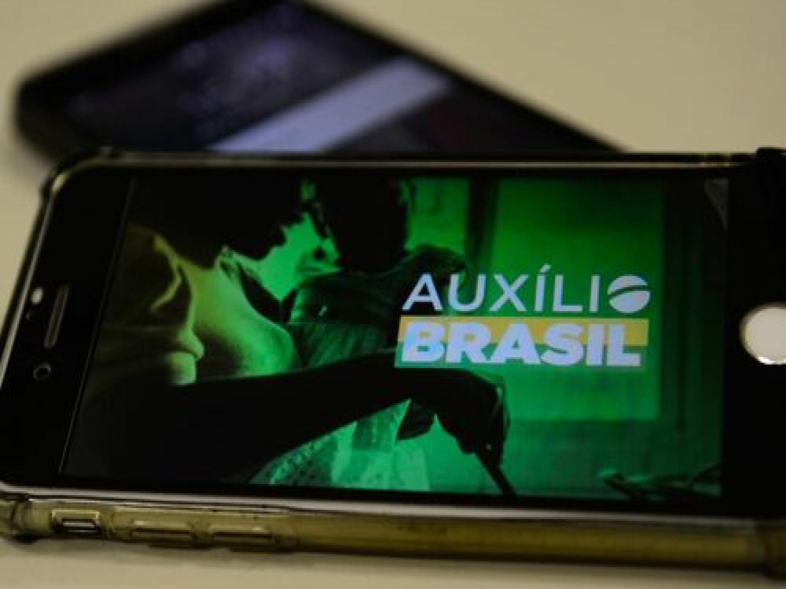 Auxílio Brasil: benefícios de abril começam a ser pagos a partir do dia 14
