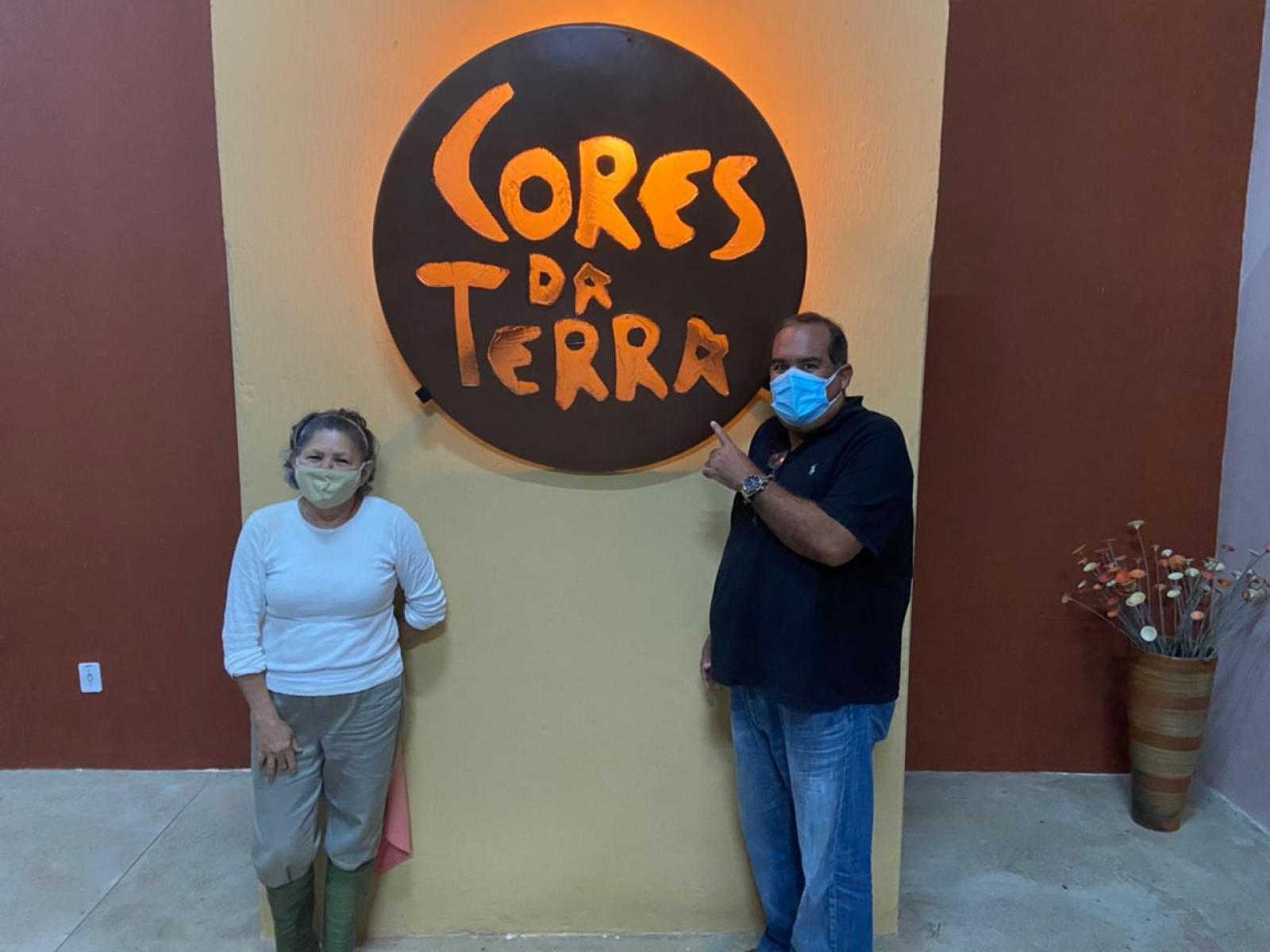 Sandro Régis visita Cores da Terra e destaca produção de excelente qualidade: orgulho para nossa região