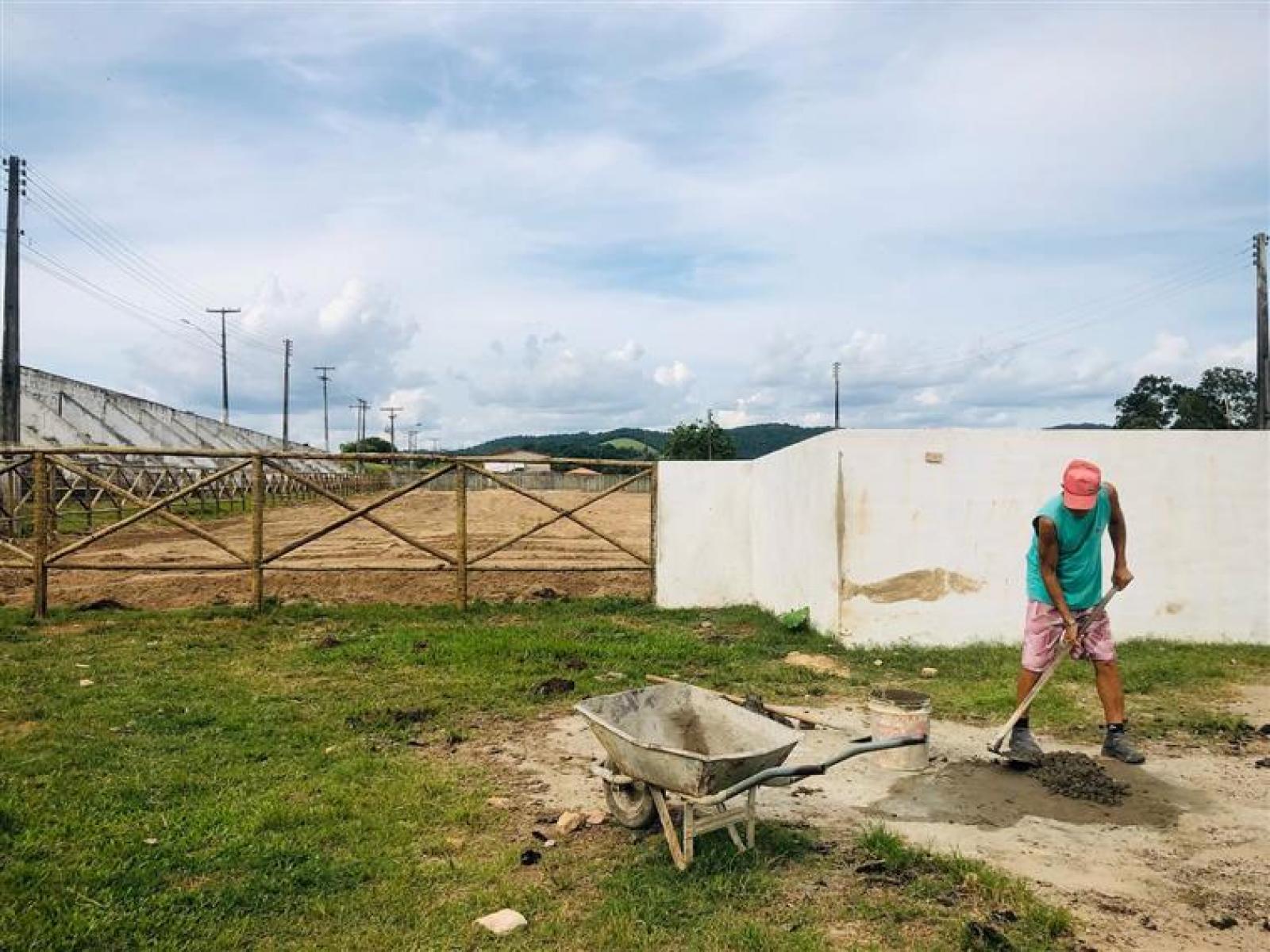 Prefeitura de Jitaúna está concluindo os trabalhos requalificação e ampliação do Parque do Vaqueiro