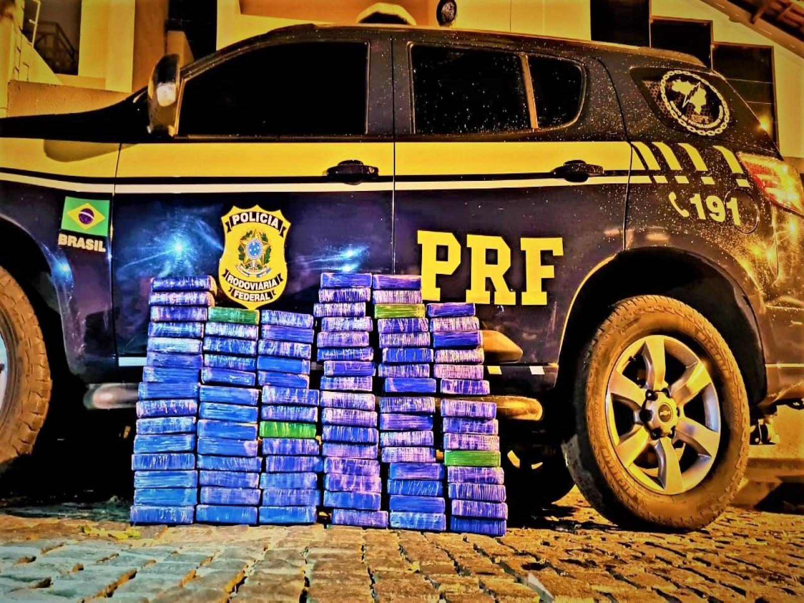 PRF apreende 90 Kg de cloridrato de cocaína e causa um prejuízo de 10 milhões de reais ao crime organizado
