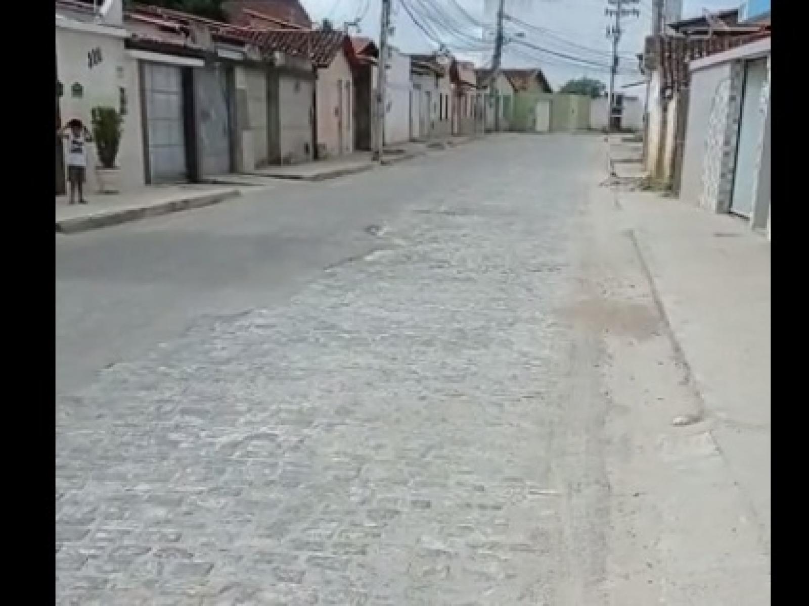 Embasa emite comunicado sobre situação da Rua Antônio Orrico