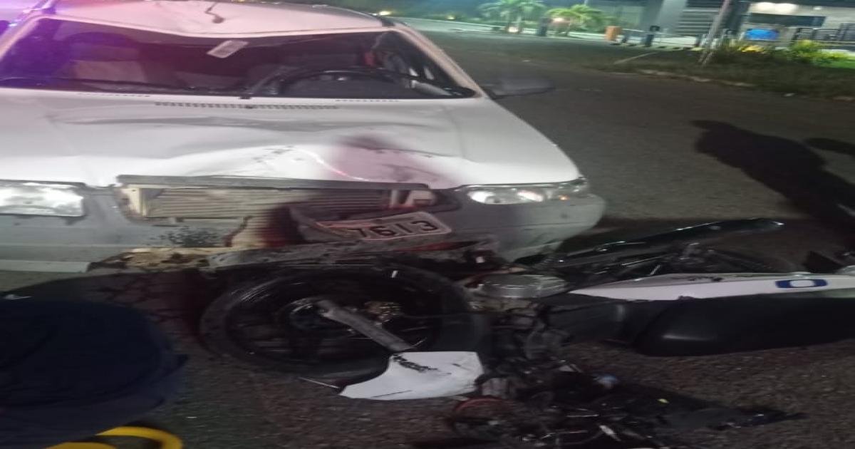 Acidente envolvendo carro e moto no semianel viário de Jequié
