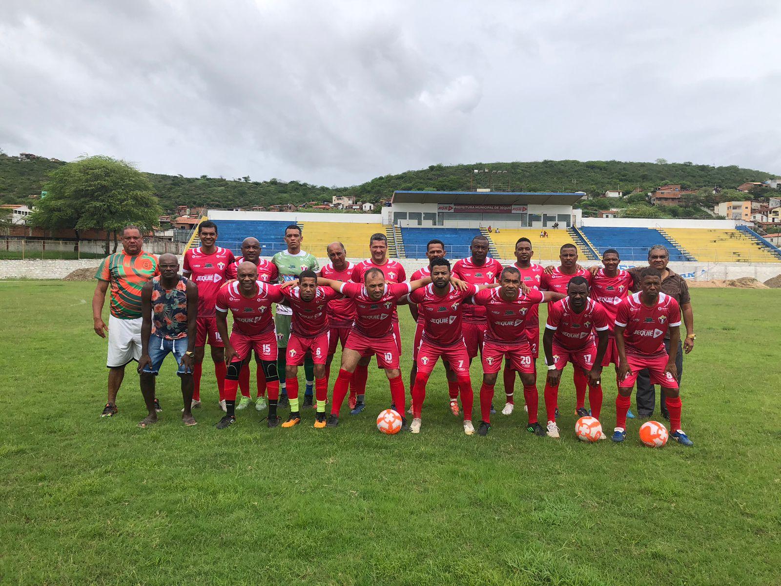 Seleção de máster de Jequié enfrenta Apuarema pela Copa Intervale