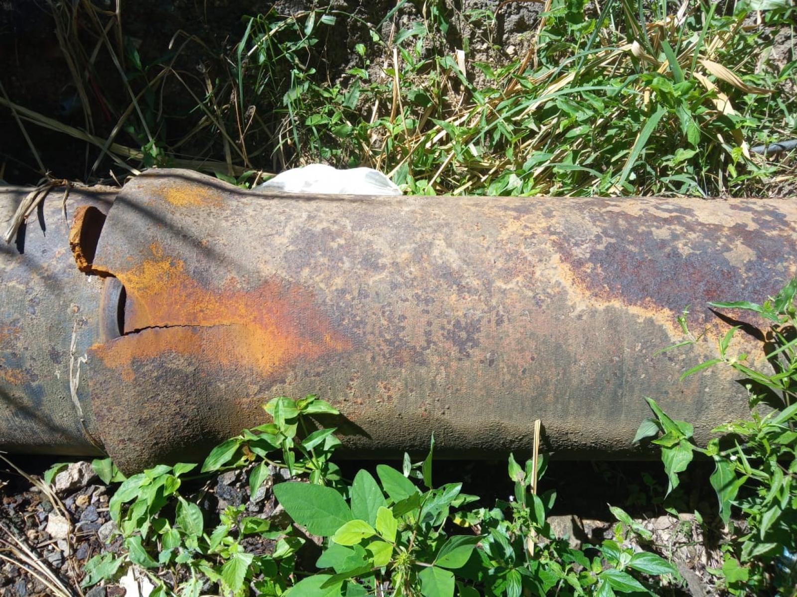 Rompimento da adutora da Barragem do Cajueiro deixa 11 localidades sem água em Jequié